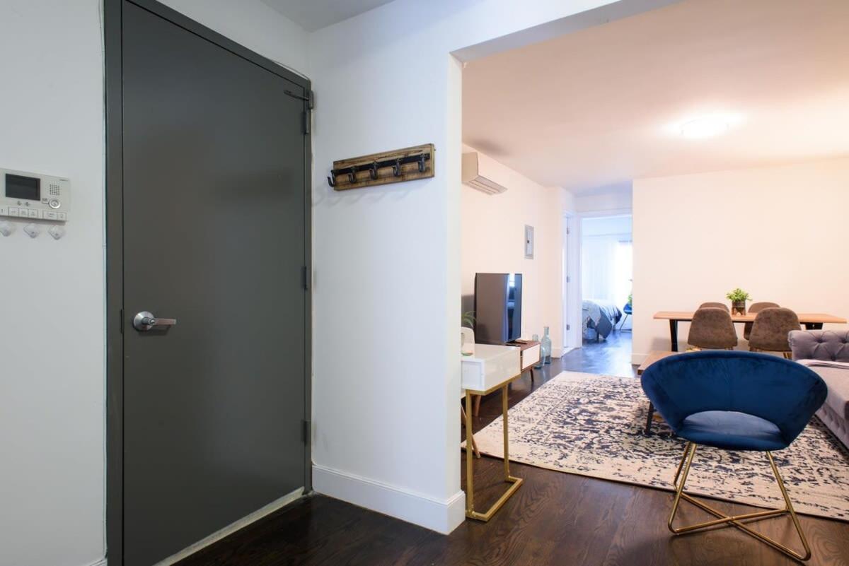 39-3 Newly Renovated 3 Br Apartment