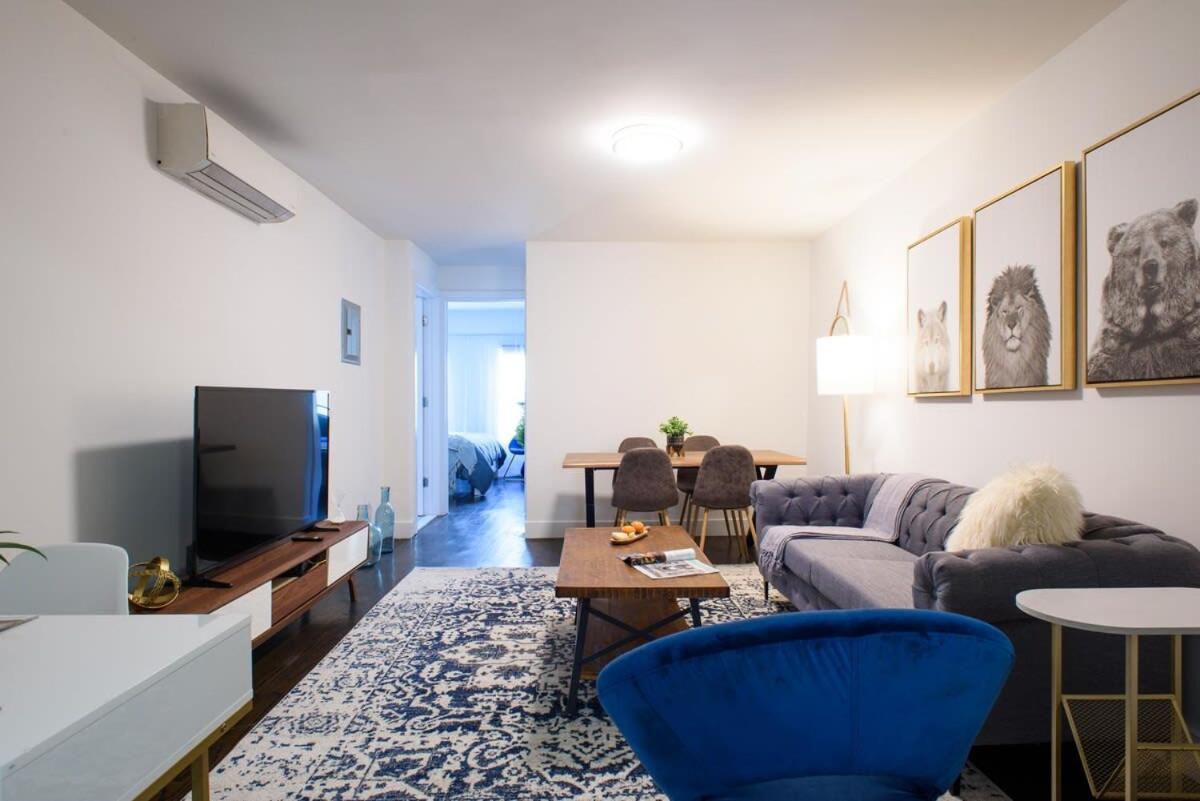 Apartment 39-3 Newly Renovated 3 Br *