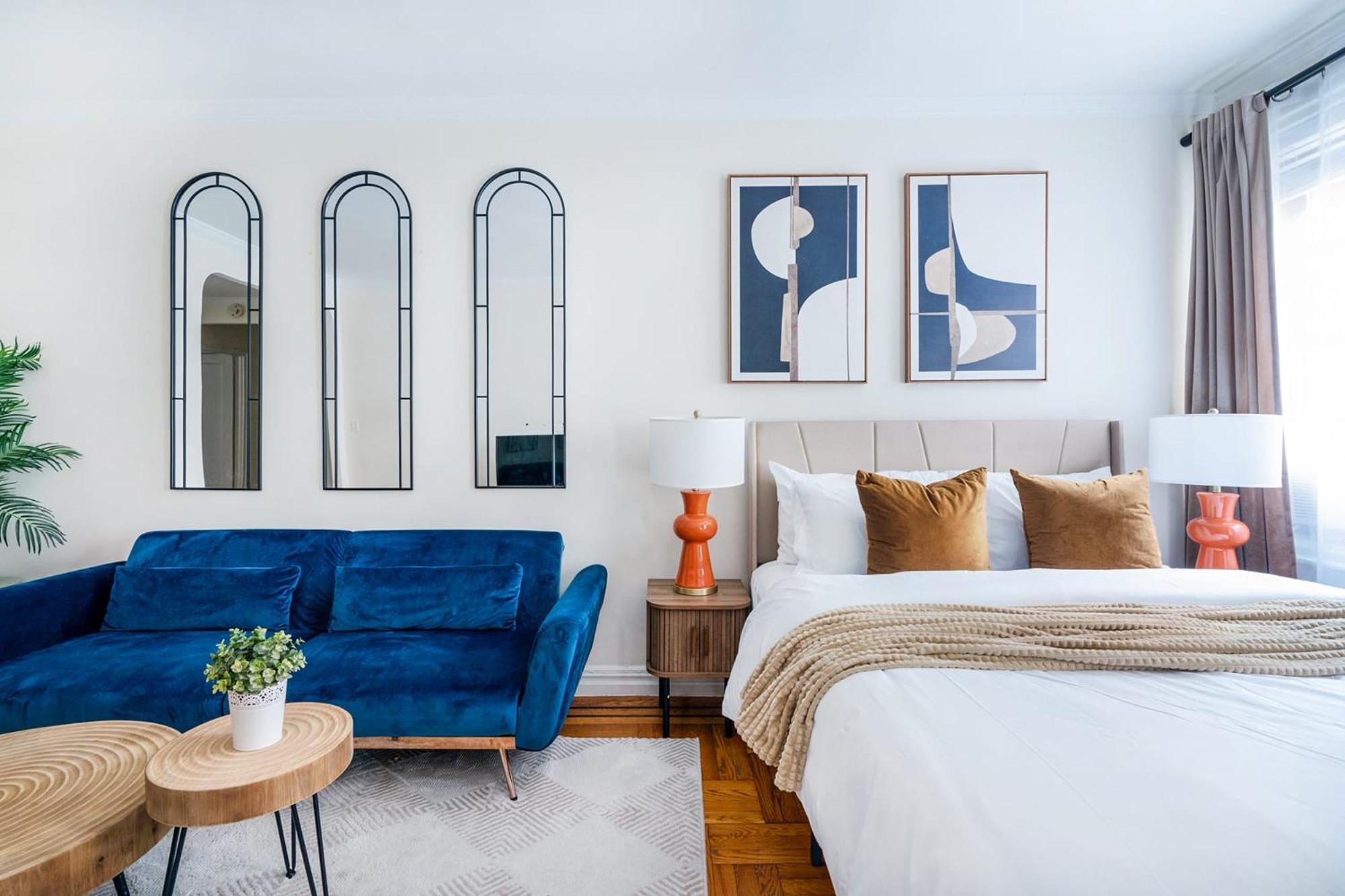 105-2c Xl Prime Location New York
