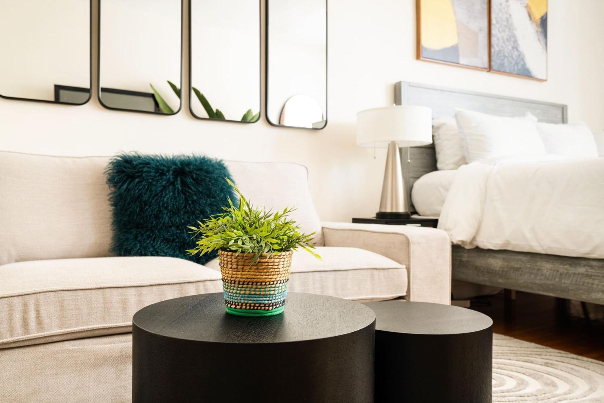 338-3b Union Square Newly Reno Sleeps 3 Apartment New York
