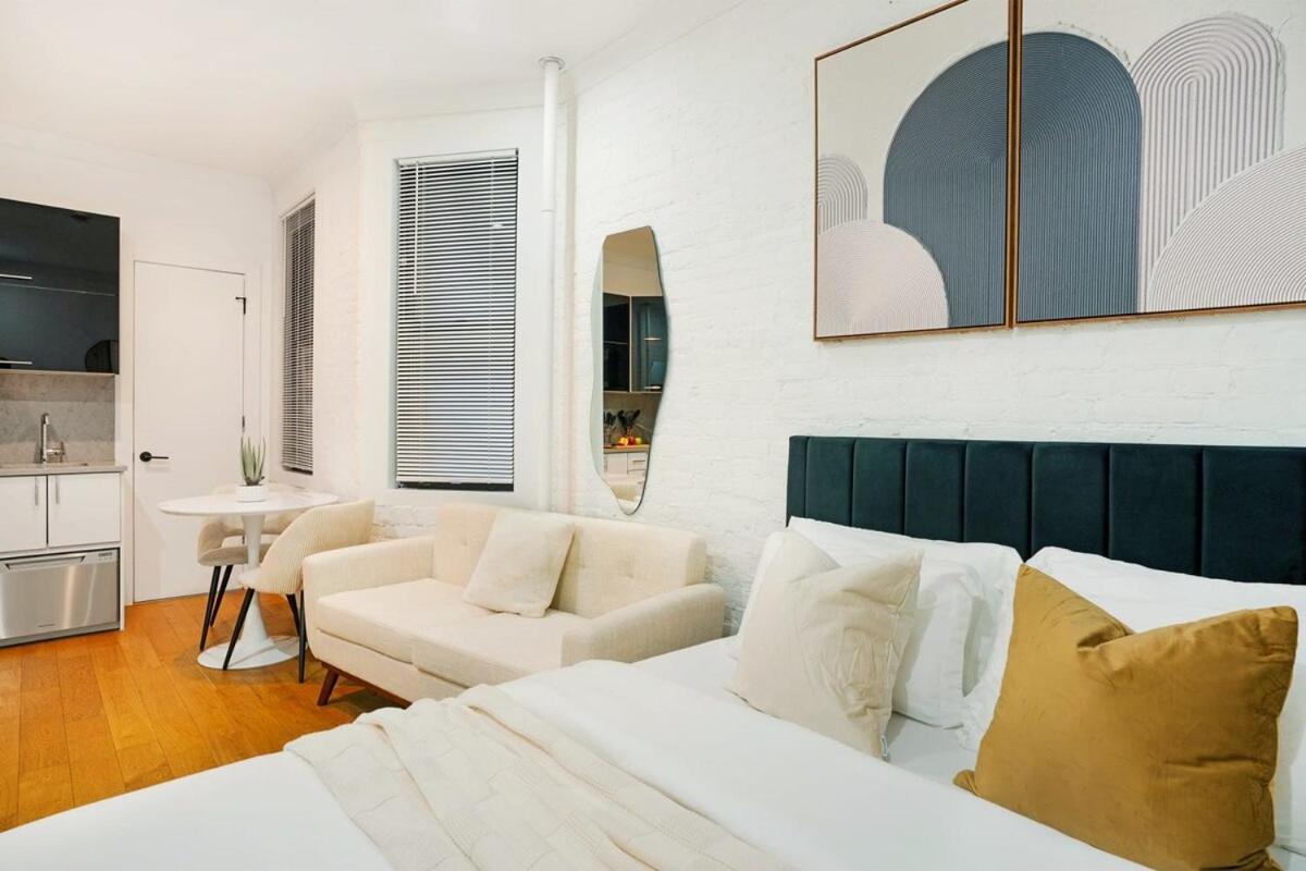 403-2e Newly Renovated Ues * New York