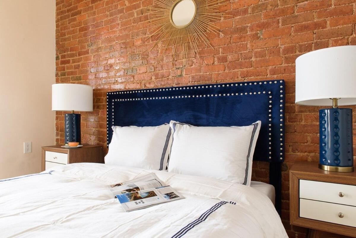 428-4r 2 Bedroom Newly Furnished Apartment New York