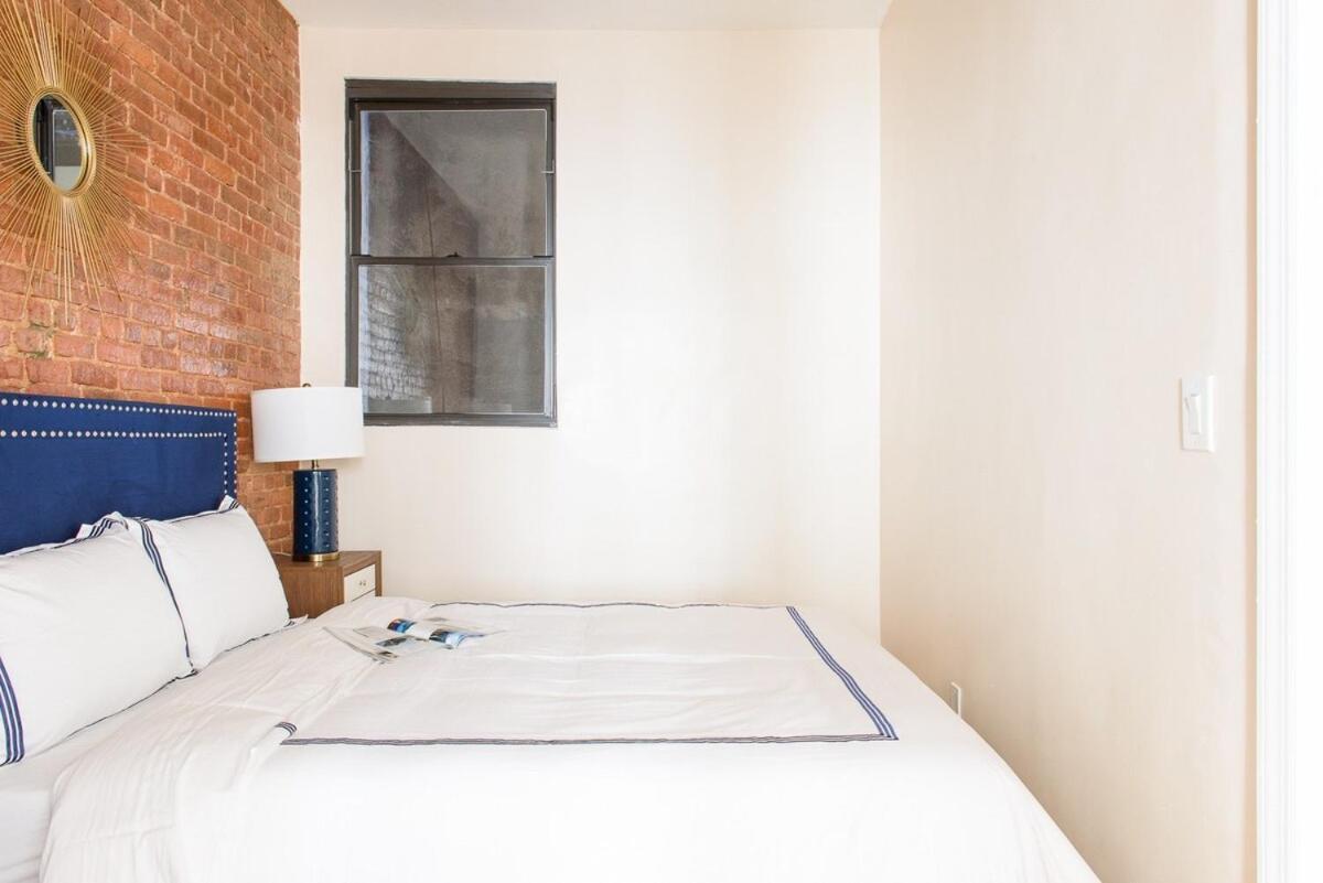 428-4r 2 Bedroom Newly Furnished *