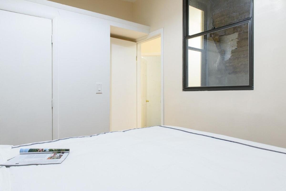 Apartment 428-4r 2 Bedroom Newly Furnished New York