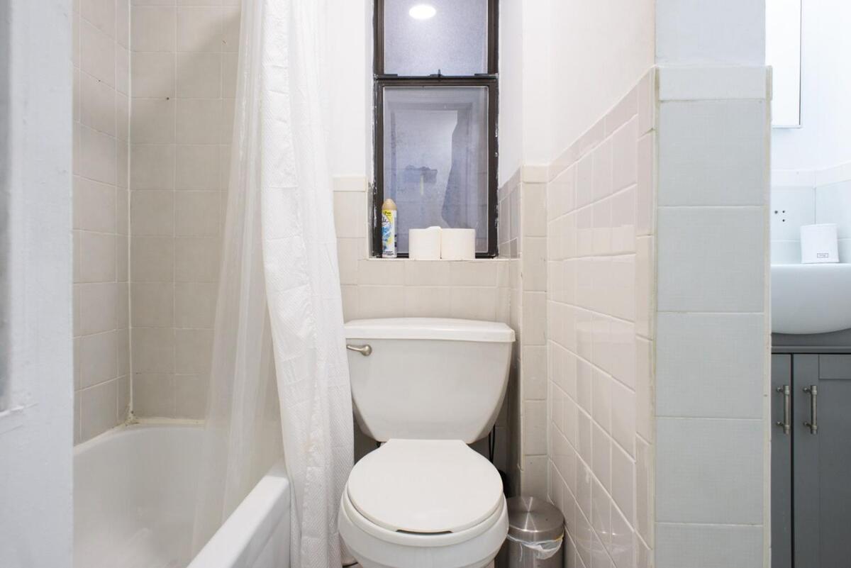 428-3r Spacious 2br Newly Furnished * New York