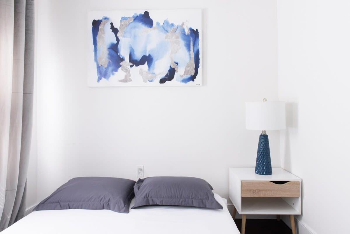 39-3 Newly Renovated 3 Br Apartment New York