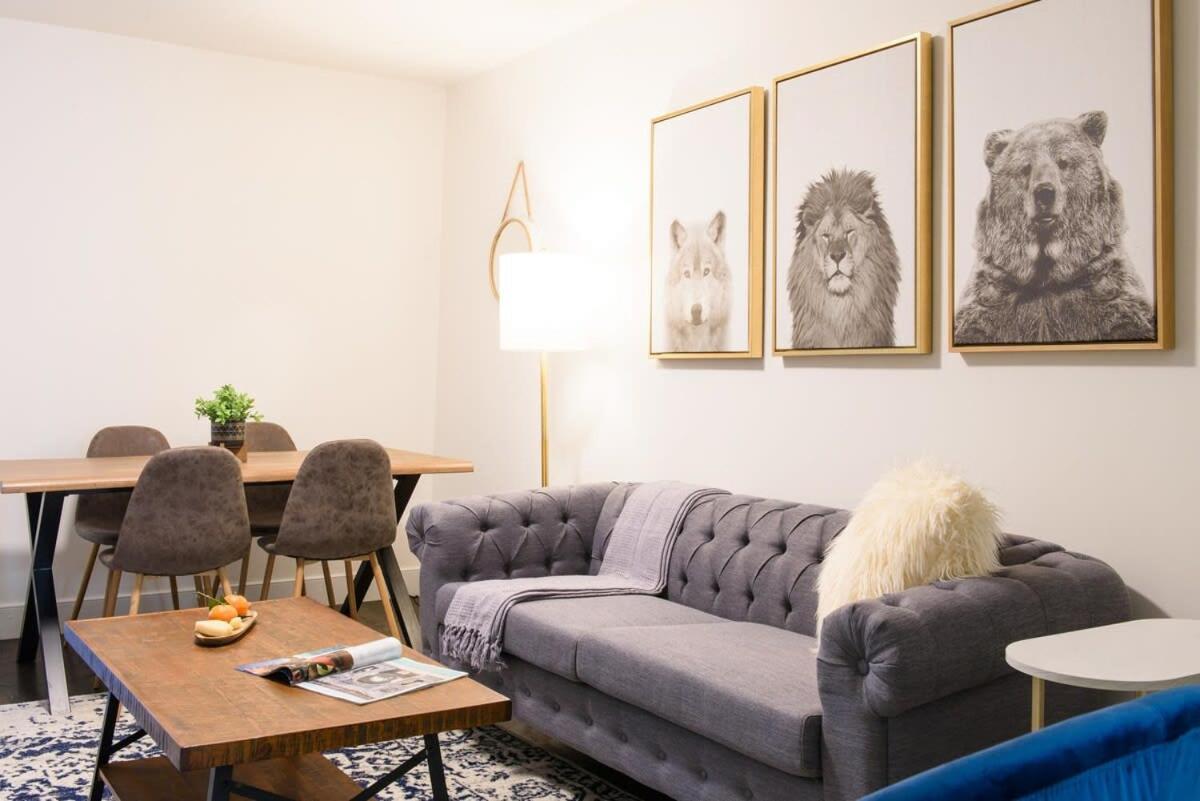39-3 Newly Renovated 3 Br Apartment *