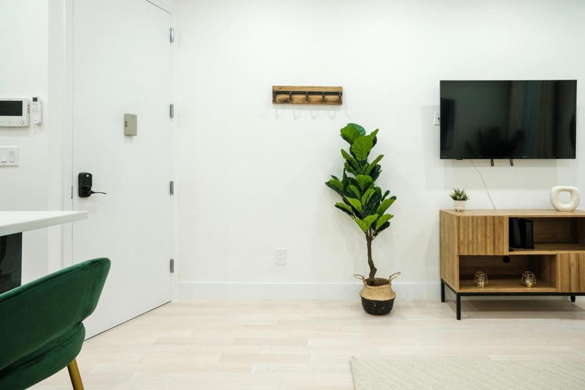 317-2d Brand New Modern 1br W&d Near Park *