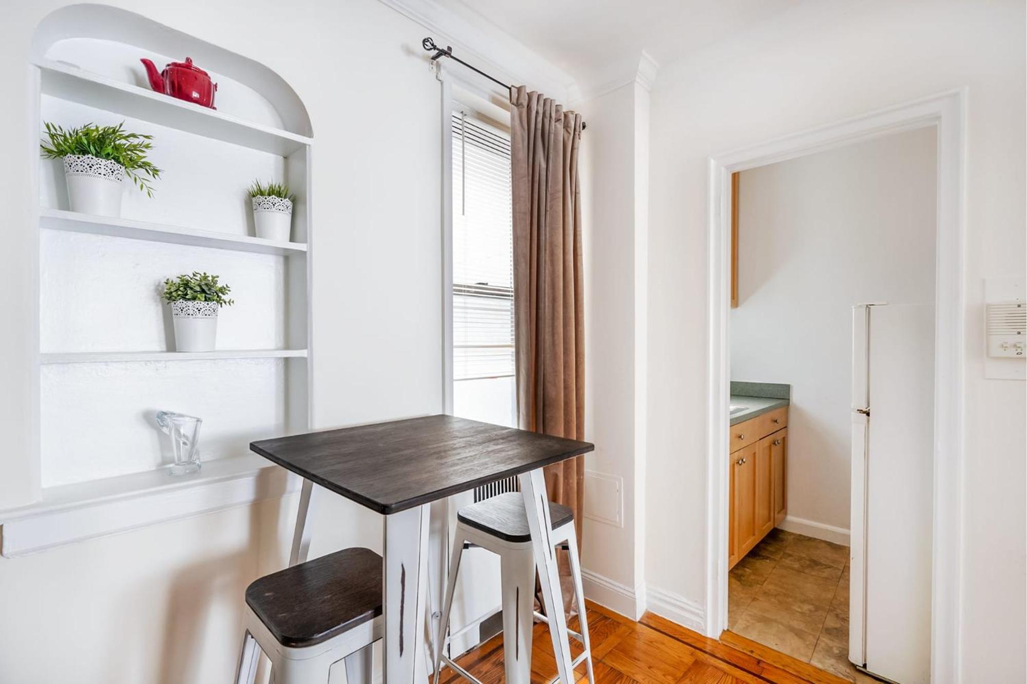 Apartment 105-2c Xl Prime Location
