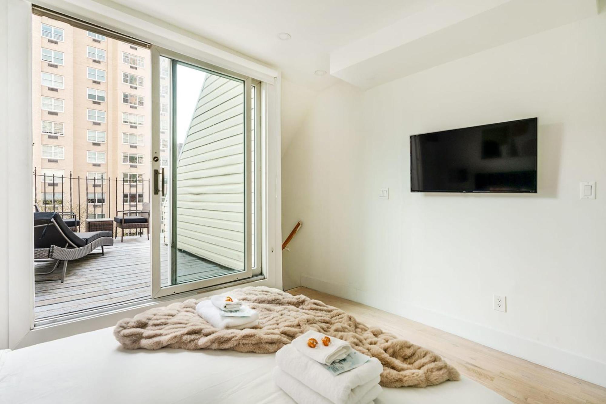 Apartment 1597-phn Ph Duplex -private Outdoor 2bath *