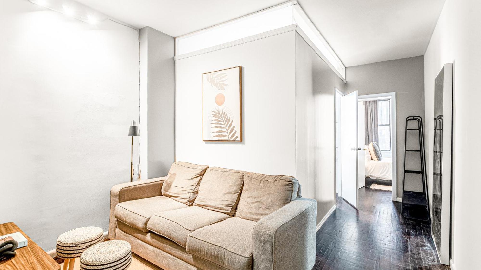 Apartment 2bd 1bth Apartment, Midtown Location Near Nyc Icons! *