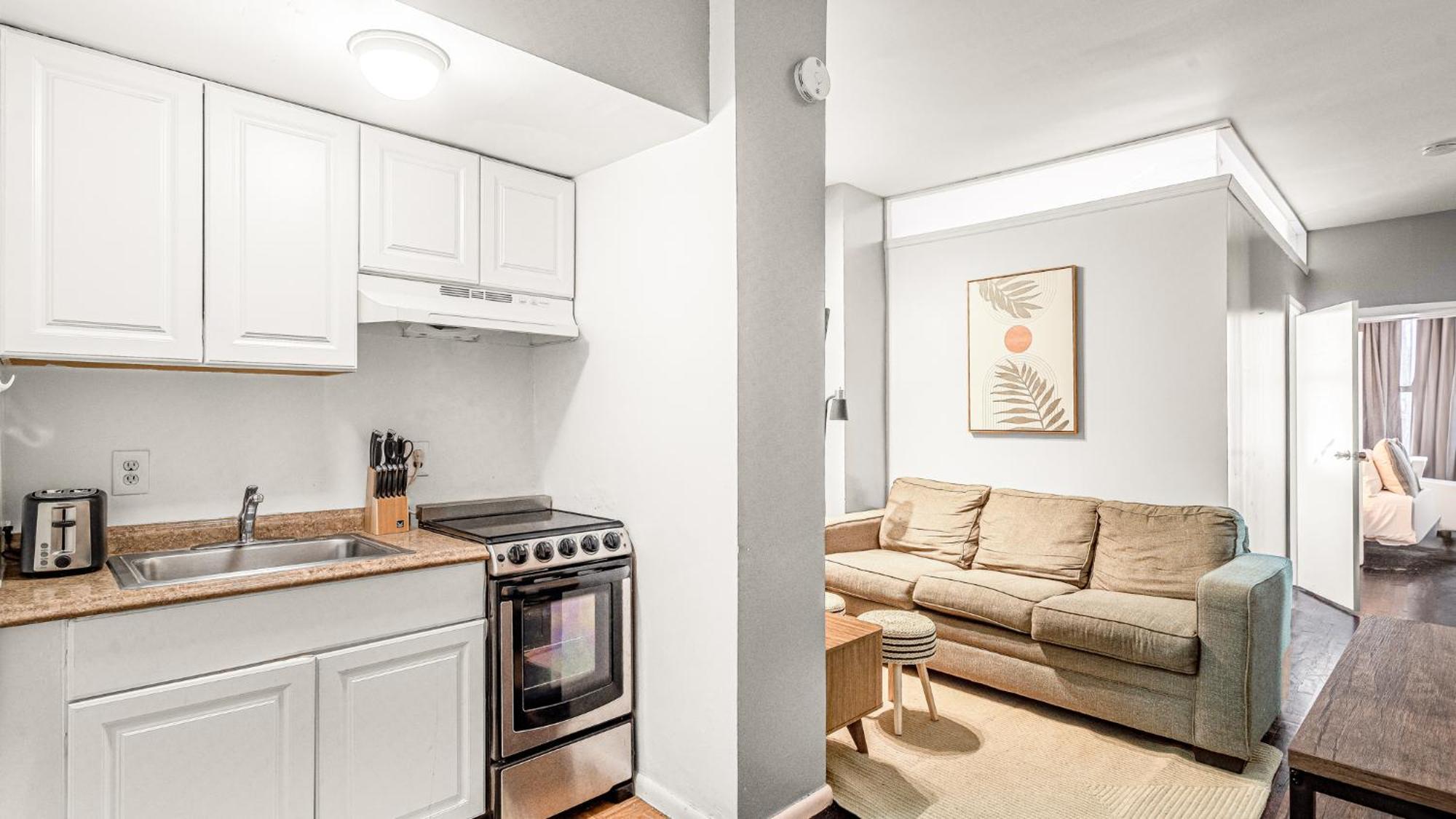 2bd 1bth Apartment, Midtown Location Near Nyc Icons! Apartment New York