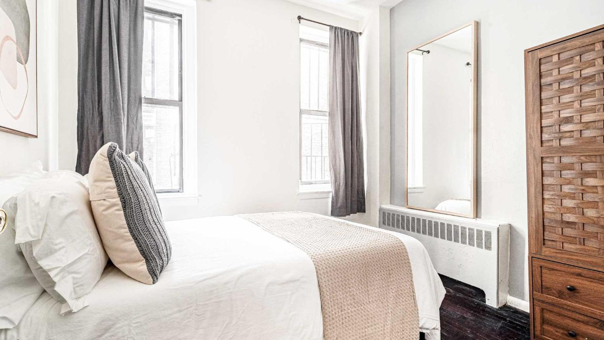 Apartment 2bd 1bth Apartment, Midtown Location Near Nyc Icons!
