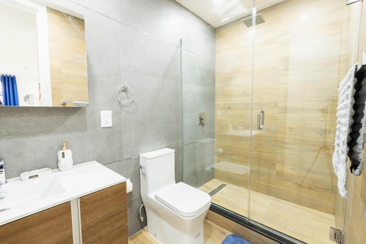 1597-13 I Brand New Prime Upper East Apartment