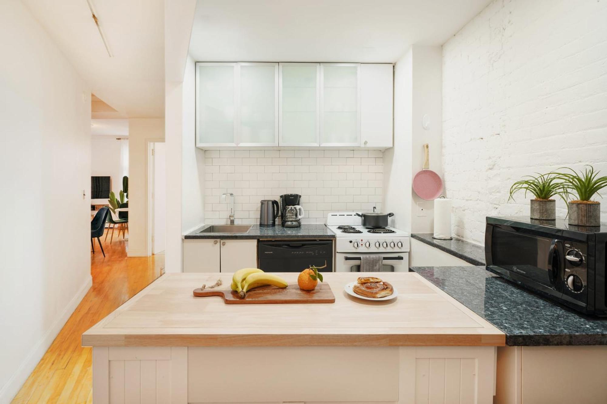 139-2w Prime West Village Furnished 2br Value * New York