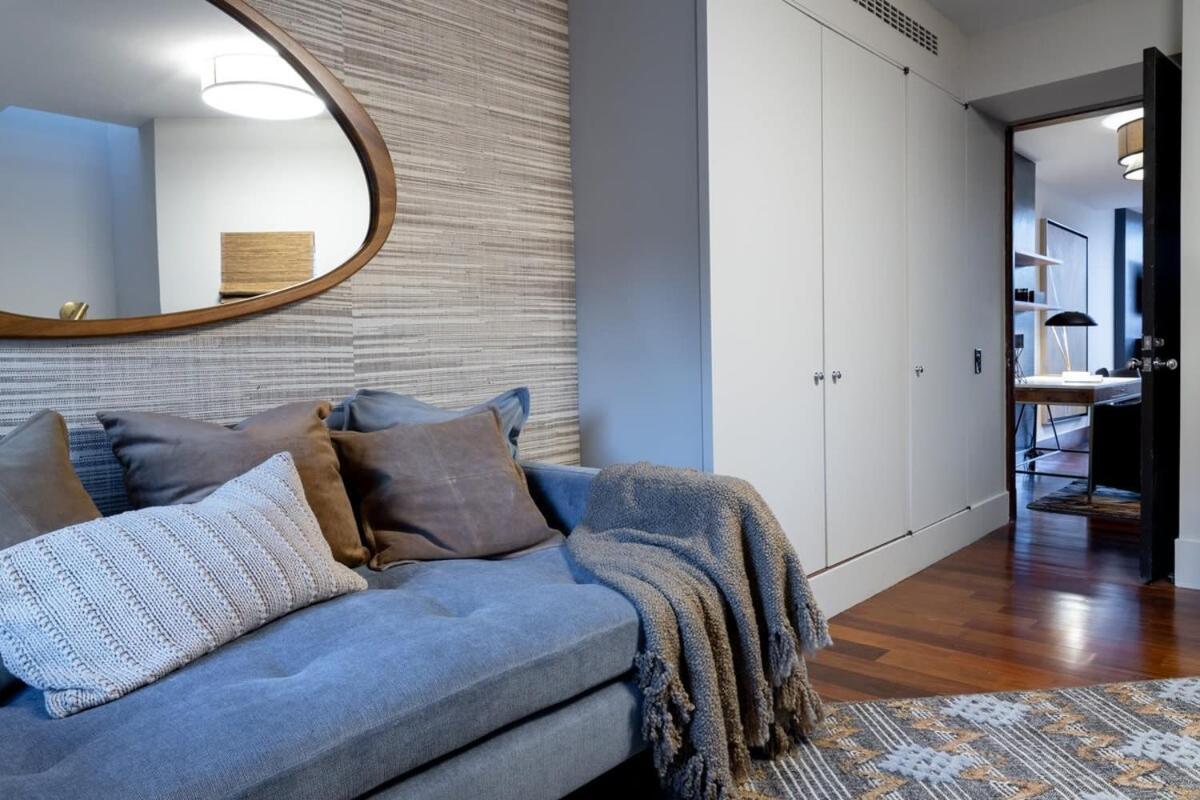 10-3 Designer East Village 3br Triplex Townhouse Apartment