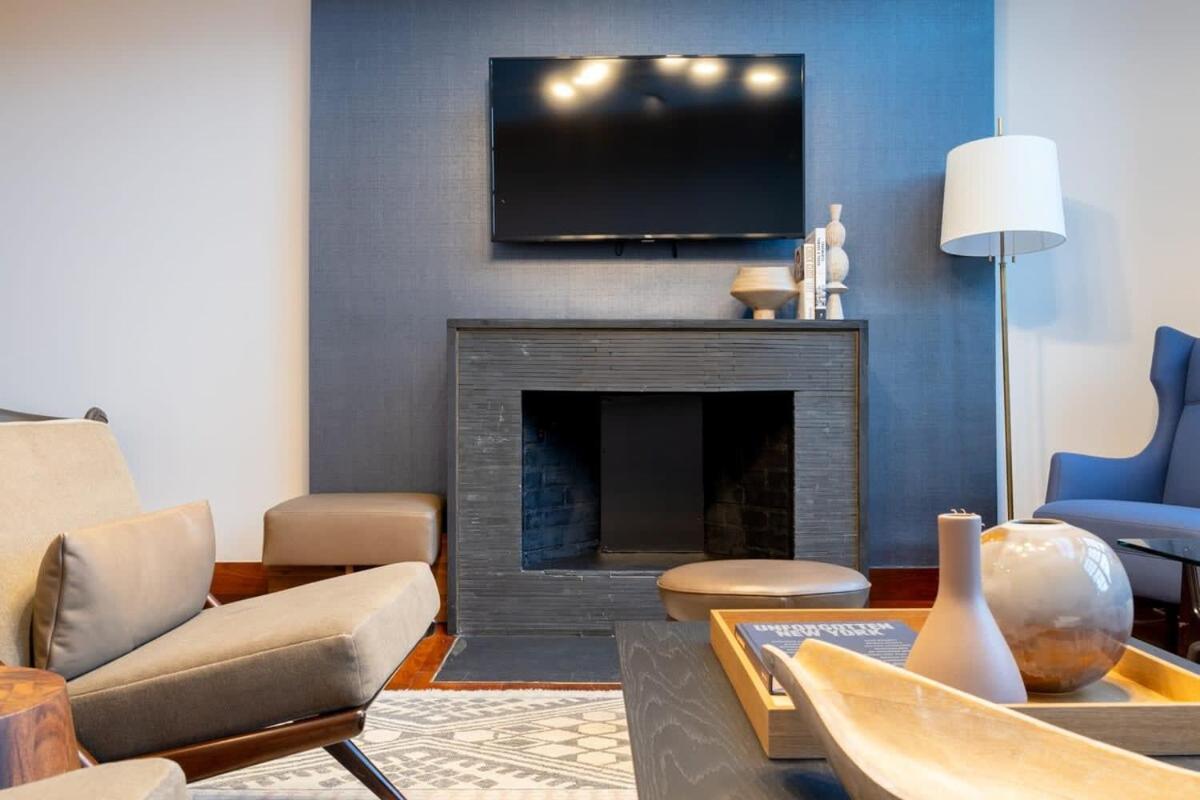 10-3 Designer East Village 3br Triplex Townhouse Apartment