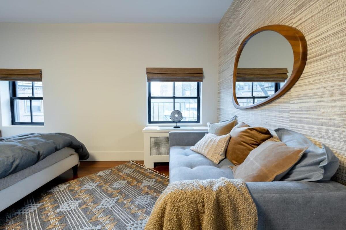 10-3 Designer East Village 3br Triplex Townhouse Apartment New York