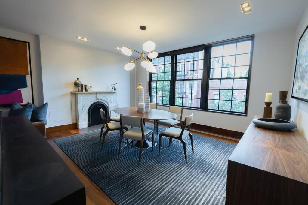 10-3 Designer East Village 3br Triplex Townhouse * New York