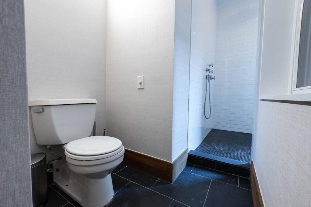 10-3 Designer East Village 3br Triplex Townhouse Apartment