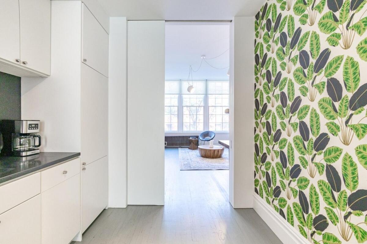 Apartment E10-2 Designer East Village Townhouse 1br