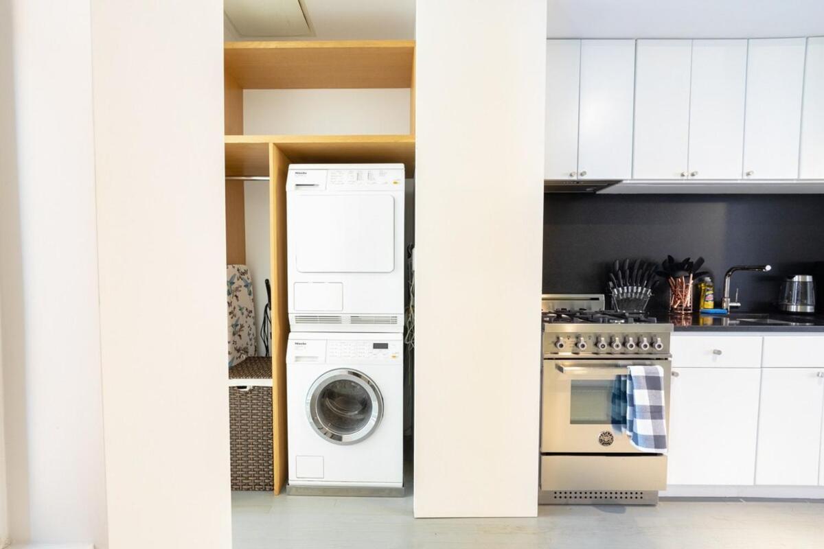 Apartment E10-2 Designer East Village Townhouse 1br *