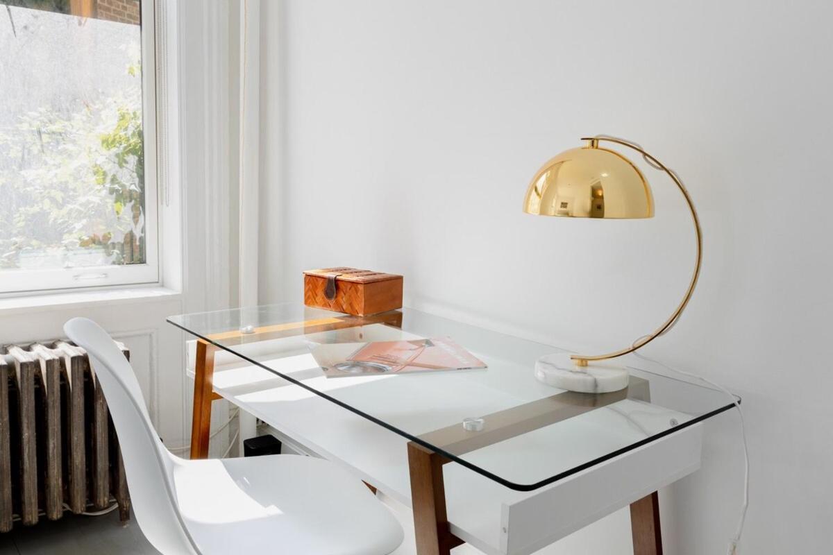 Apartment E10-2 Designer East Village Townhouse 1br *