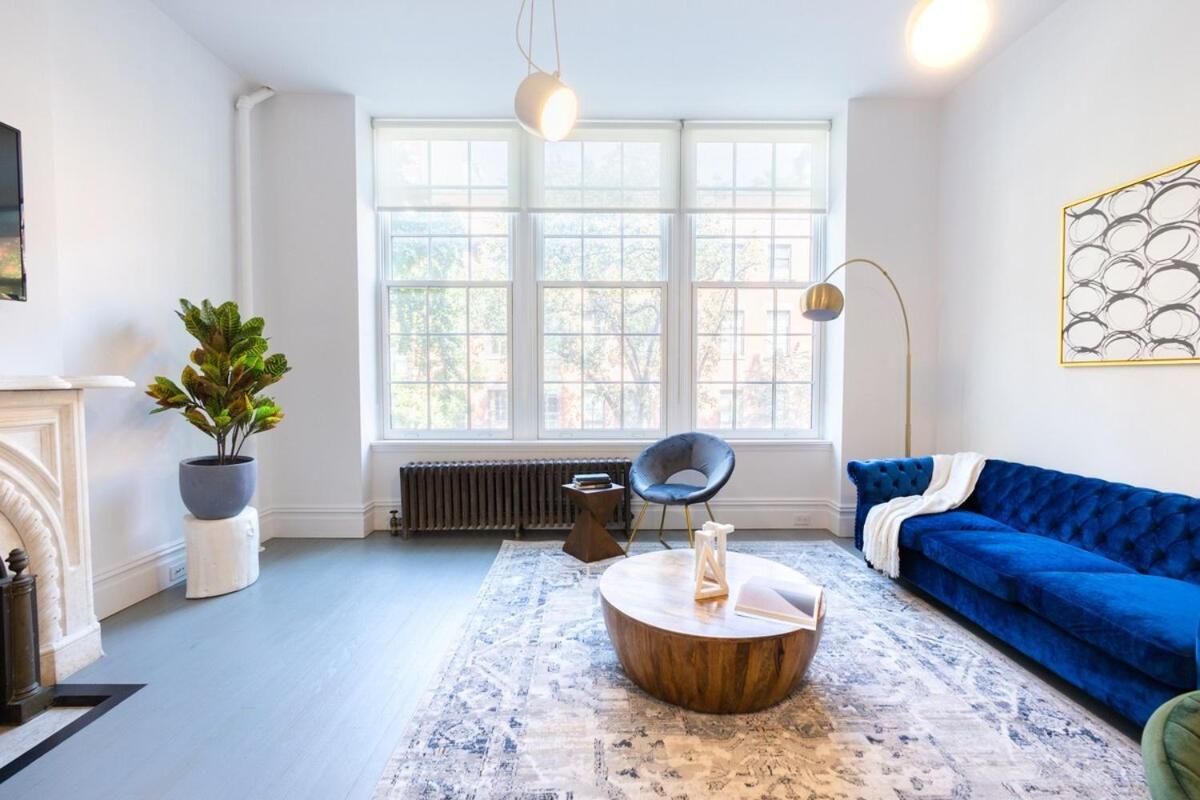 E10-2 Designer East Village Townhouse 1br * New York