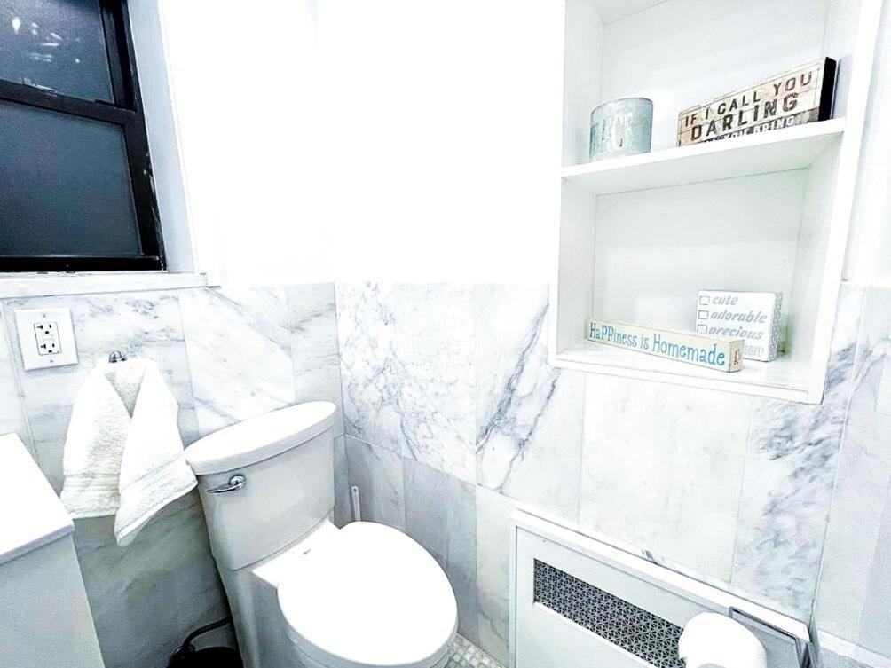 62-2b Renovated 1br Located In Prime Upper East Side Apartment