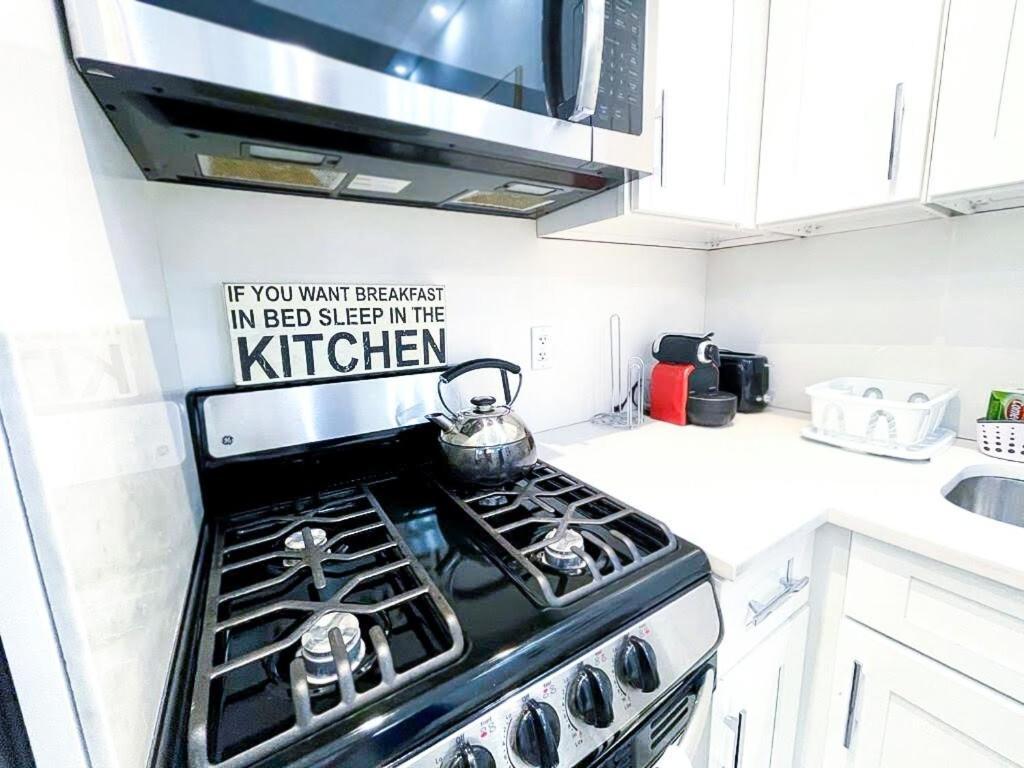 Apartment 62-2b Renovated 1br Located In Prime Upper East Side