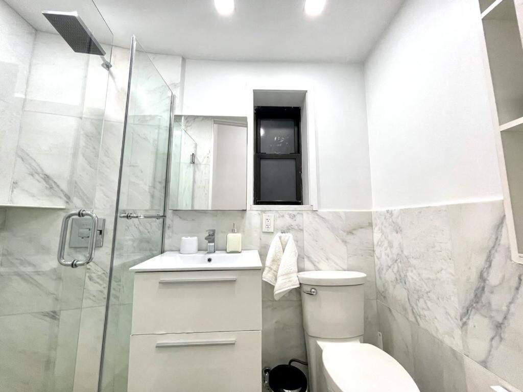 62-2b Renovated 1br Located In Prime Upper East Side * New York