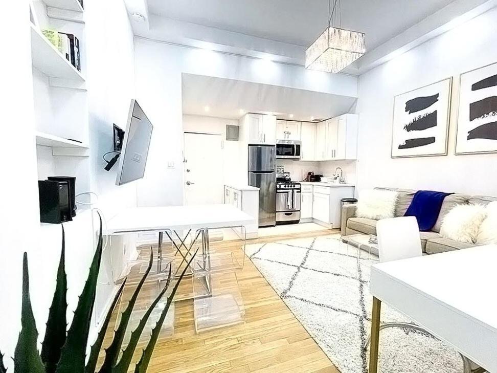 62-2b Renovated 1br Located In Prime Upper East Side Apartment