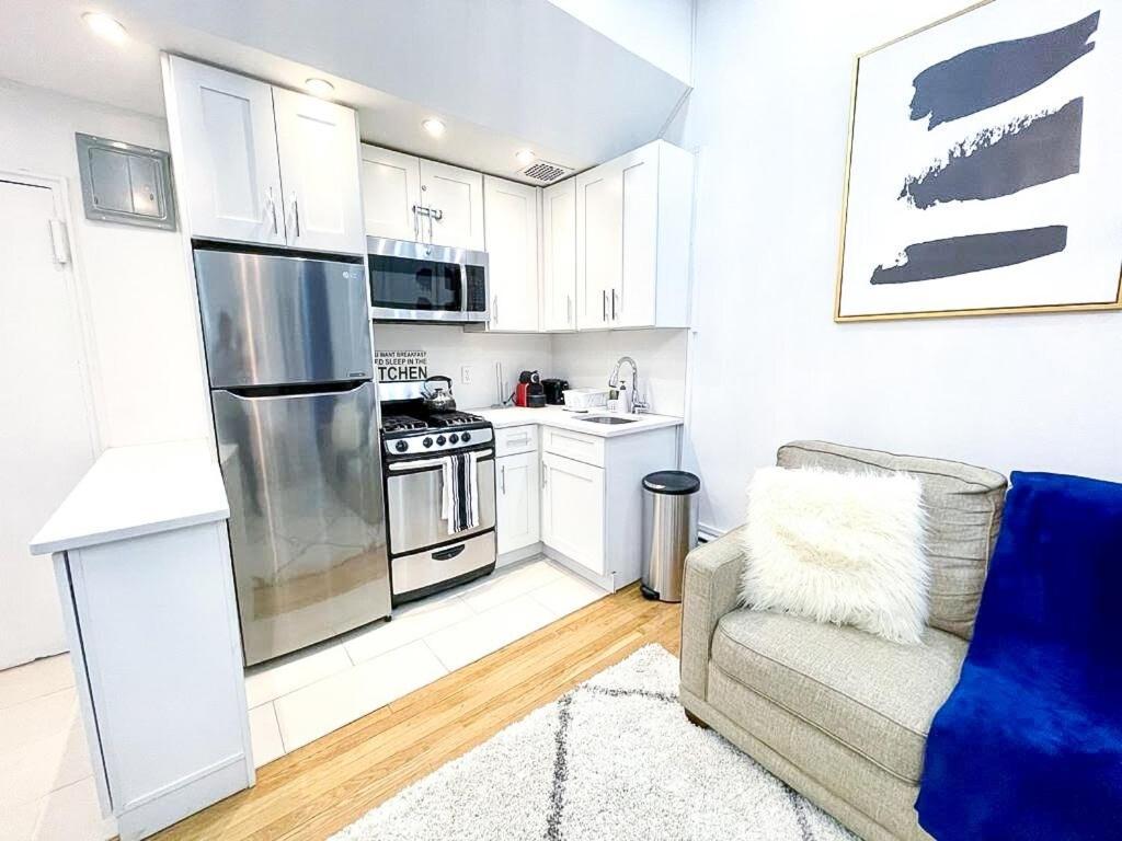 Apartment 62-2b Renovated 1br Located In Prime Upper East Side *