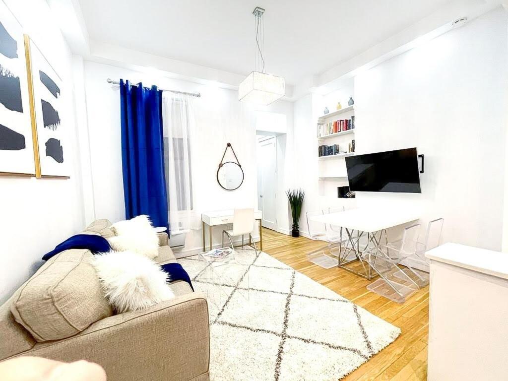 62-2b Renovated 1br Located In Prime Upper East Side Apartment New York