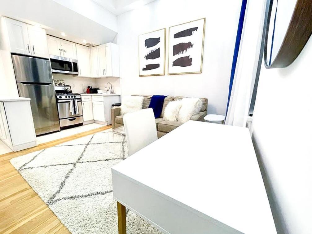 Apartment 62-2b Renovated 1br Located In Prime Upper East Side New York