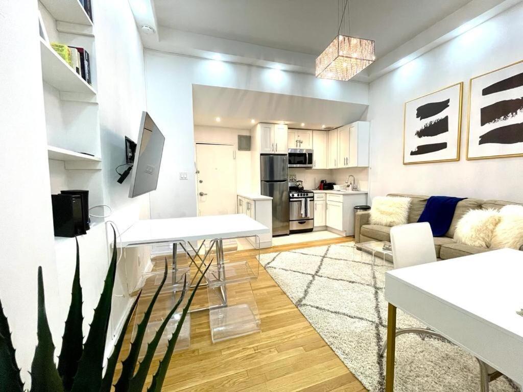 62-2b Renovated 1br Located In Prime Upper East Side