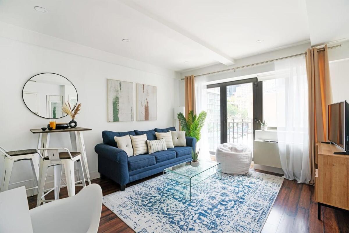 809-3a 1br Columbus Circle Elevator W&d Apartment *