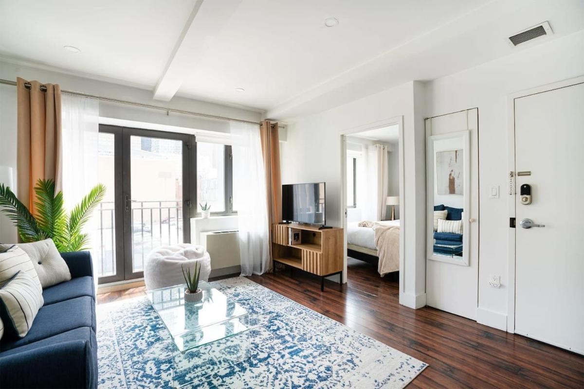 809-3a 1br Columbus Circle Elevator W&d Apartment New York