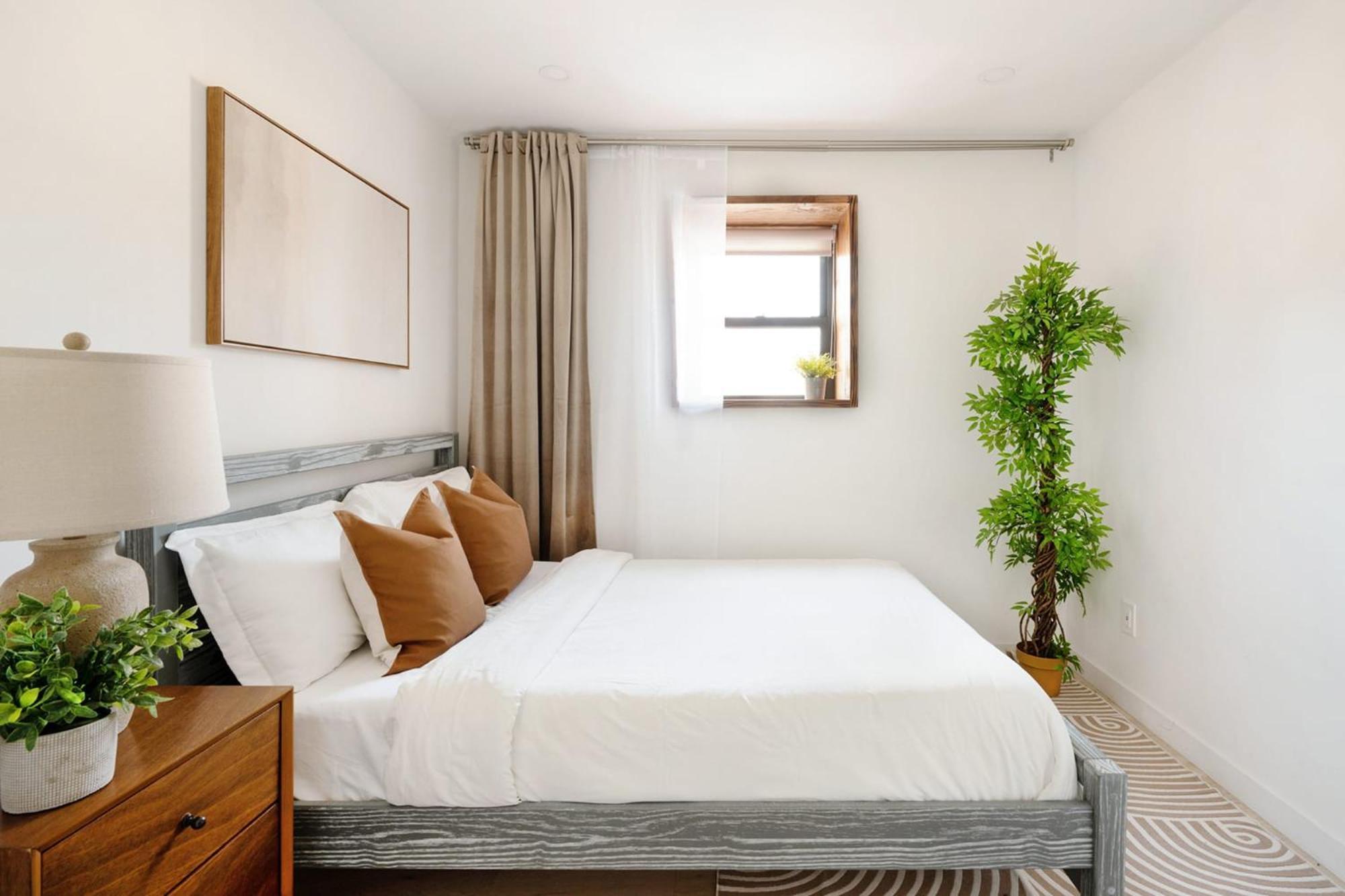 Apartment 75-4b Duplex 3br Brand New W&d Prime Ues *