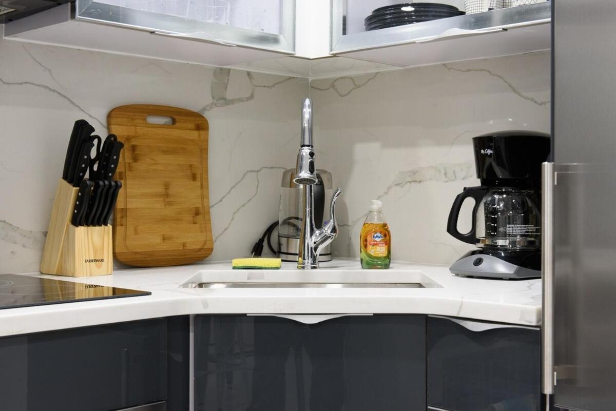 75-1b New Prime Upper East W&d Elevator Apartment *