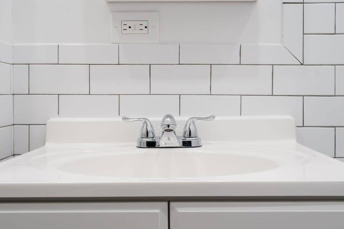 Apartment 74-4a 2br2ba In Uws W&d Gym In Building *