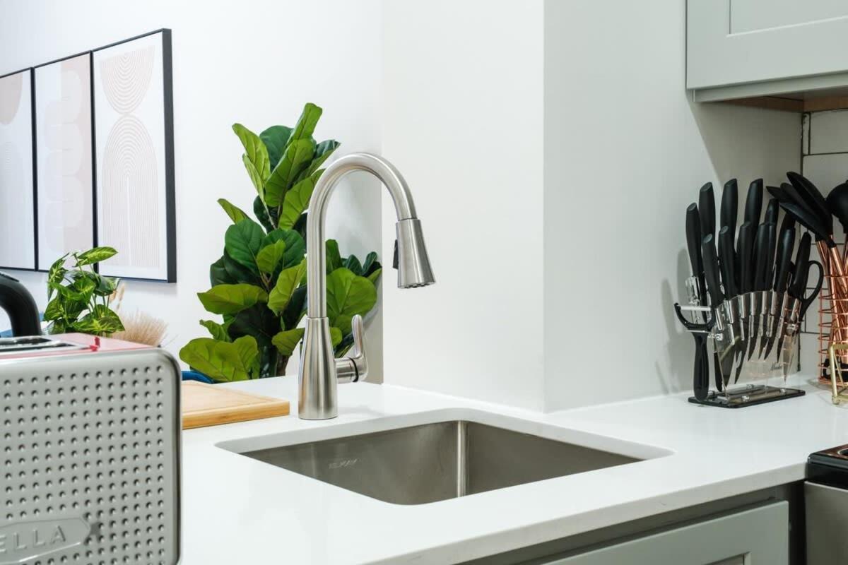 74-4a 2br2ba In Uws W&d Gym In Building *