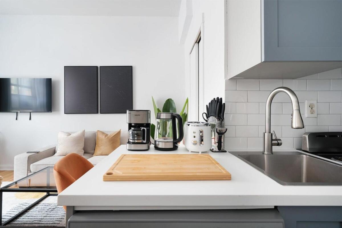 Apartment 74-3c New In Prime Uws - Gym In Building New York