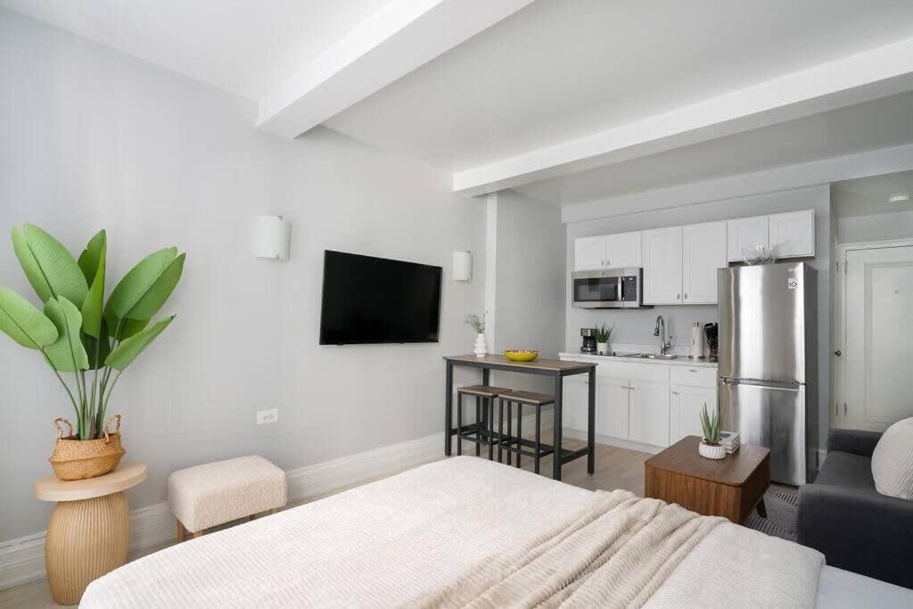 Apartment 73-705n Luxury Elv Bldg 24h Dm Gym *