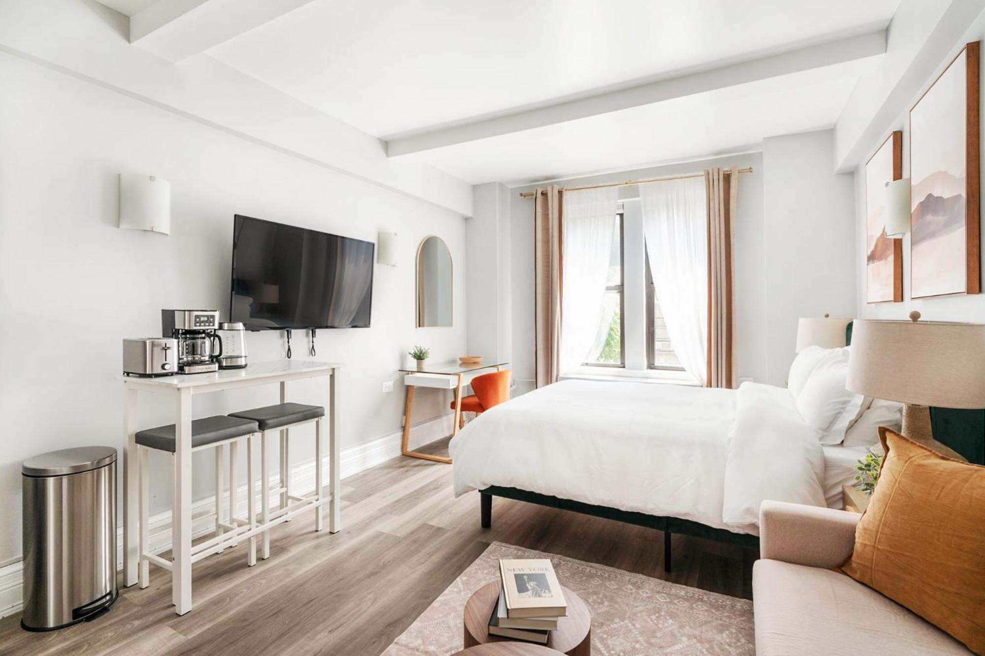 73-518 Newly Reno Uws Doorman Gym Laundry Apartment New York