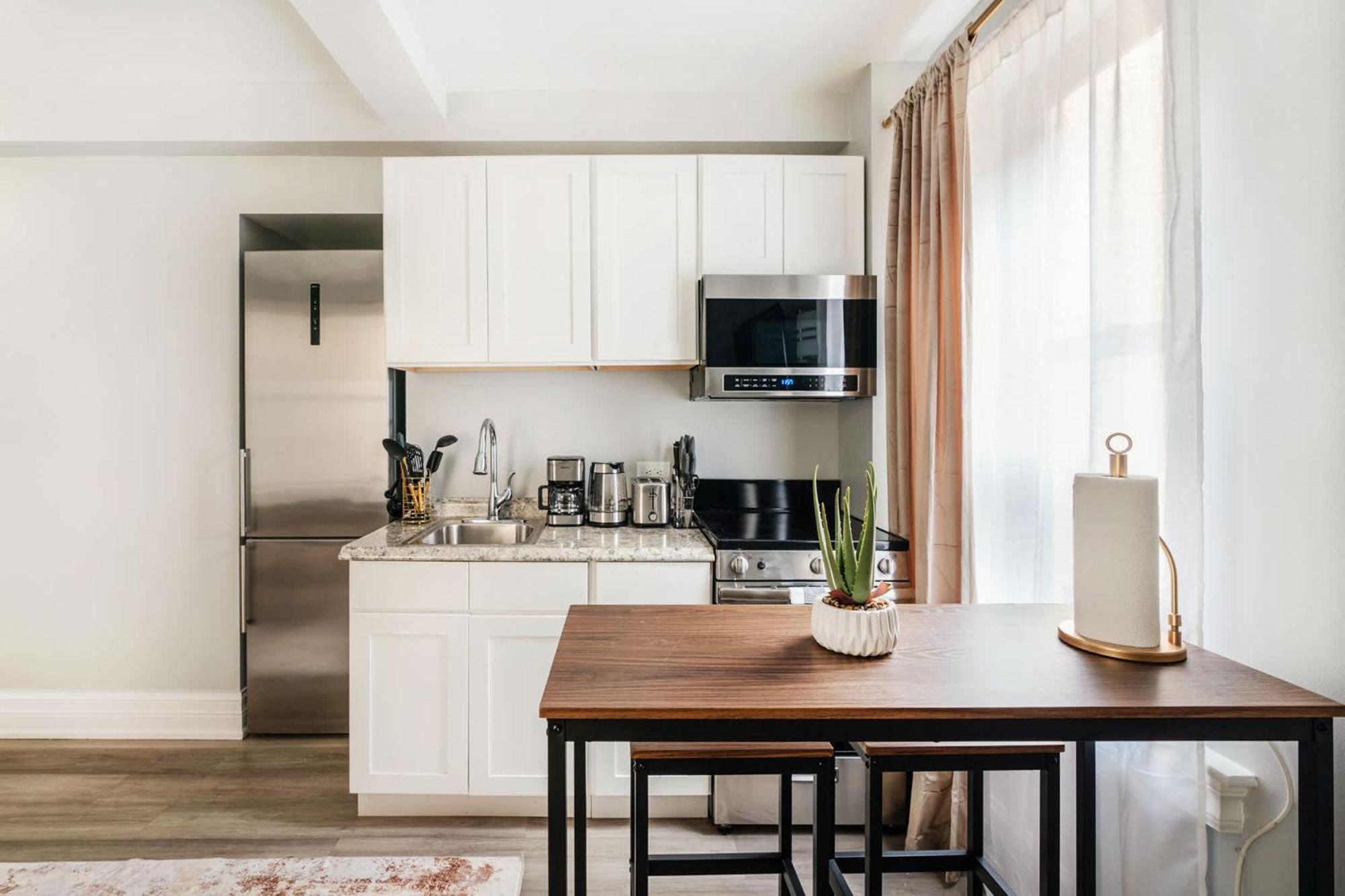 73-508 New 1br 1bth Uws Doorman Gym Apartment