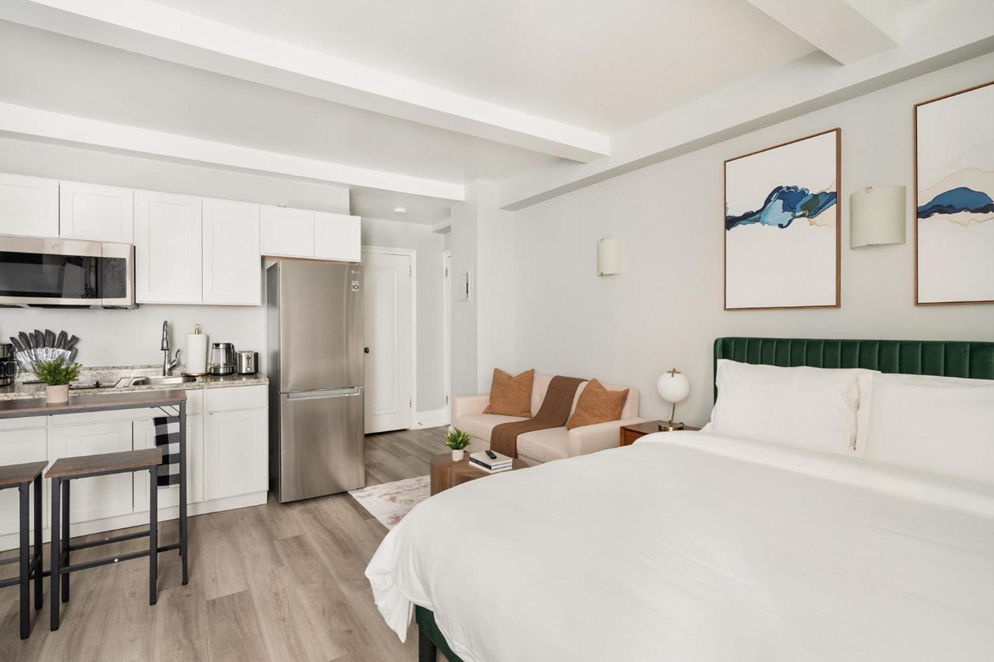 73-310 Newly Reno Uws Doorman Gym Laundry Apartment New York