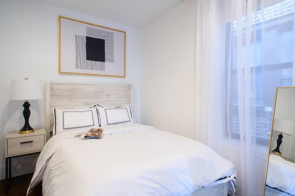 69-5a Celebrate The Season Modern Lower East Side 1br Apartment New York