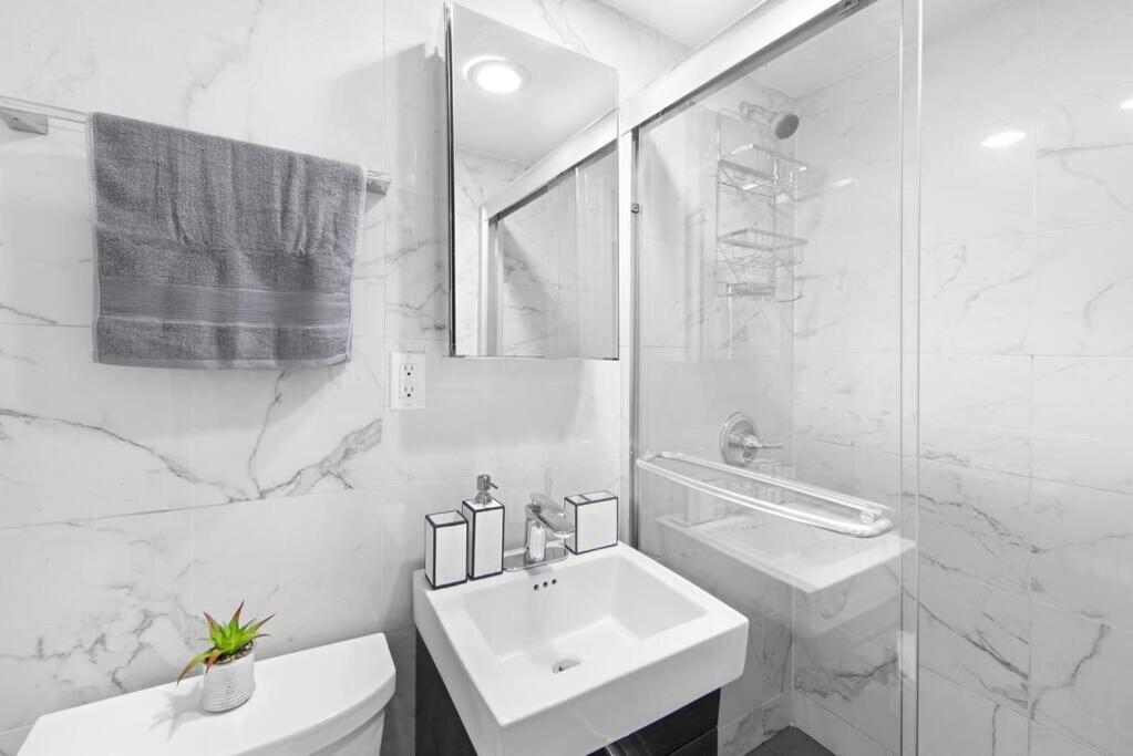69-4b Celebrate New Year In Style Modern 1br In Prime Lower East Side *