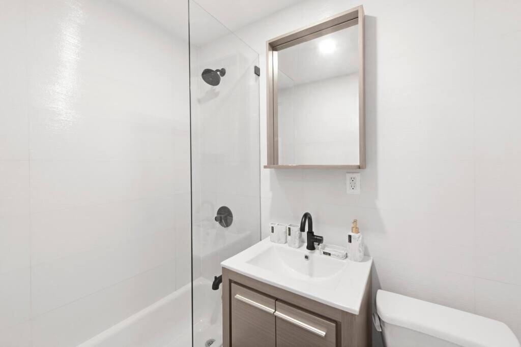 69-2c Cozy Winter Escape Brand New 1br In Prime Lower East Side